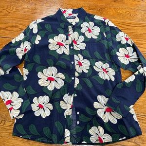 Beautiful floral blouse, Qihuang brand.  Size XL.  Excellent condition.
